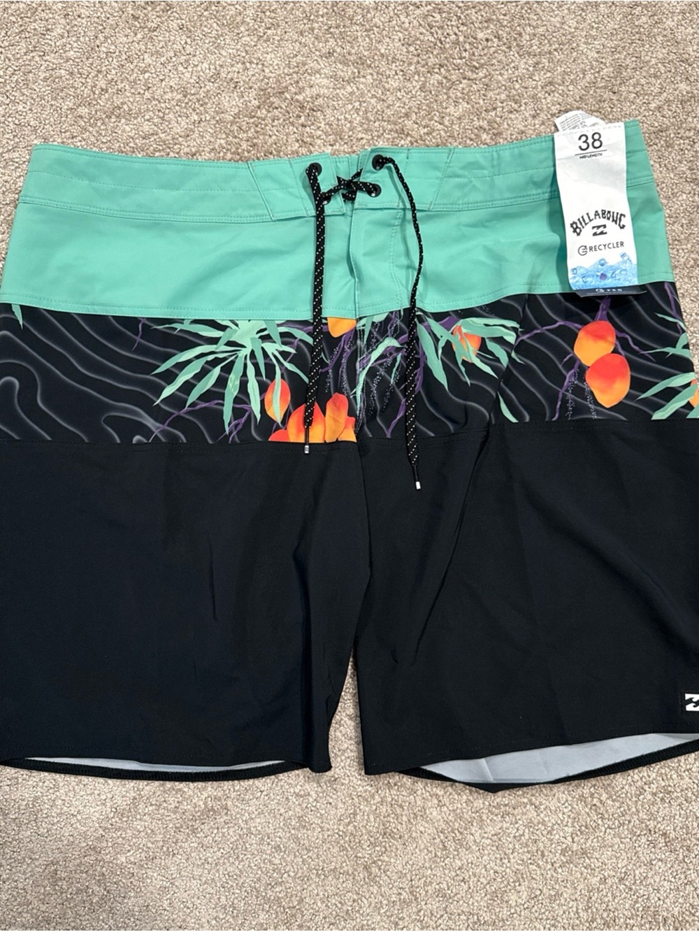 Men’s Size 38 Billabong Board Shorts Black Floral Mid Length